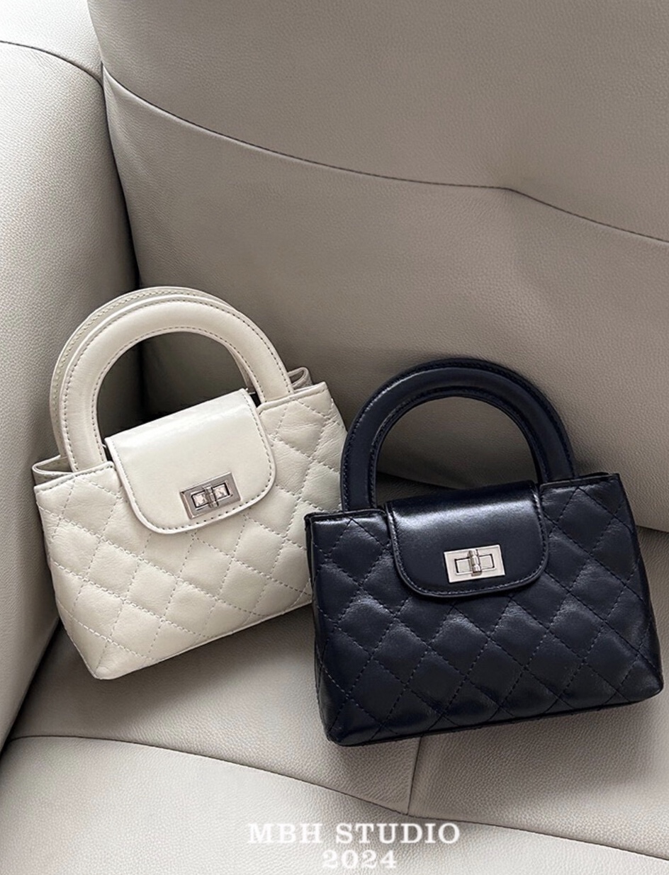 MBH Quilted Chic Commuter Handbag Crossbody Bag with Chain - Image 2