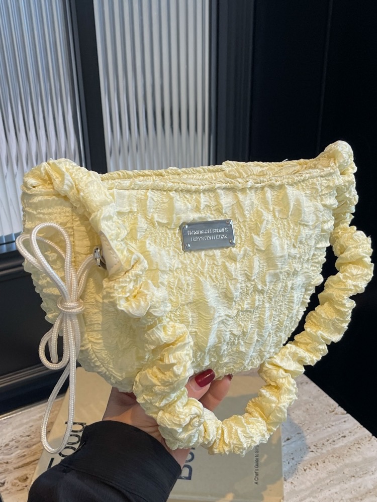 Korean Fashion Cream Puff Bag Women 2024 New Large Capacity Pleated Dumpling Bag Versatile Crossbody Bag