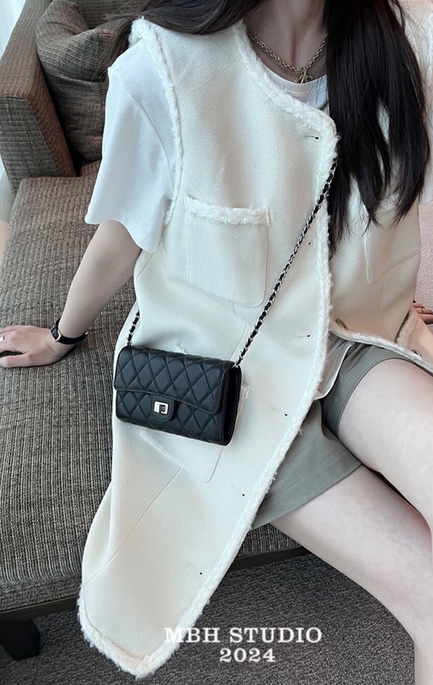 MBH Quilted Crossbody Bag with Chain Strap - Versatile Solid Color - Image 3