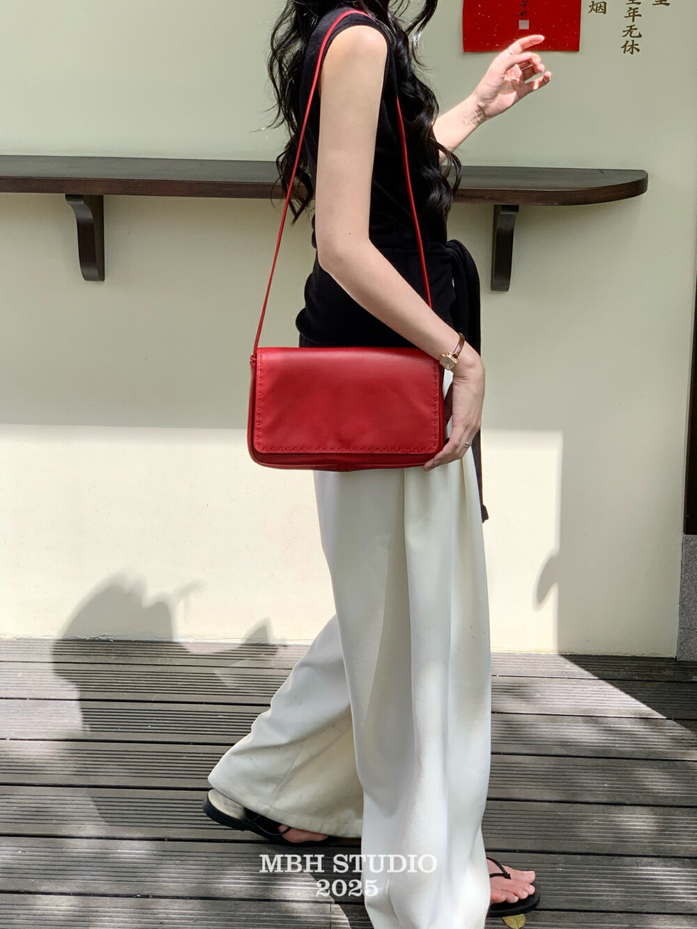 MBH Minimalist Deer Print Leather Messenger Bag Large Capacity Crossbody Shoulder Bag with Strap - Image 2